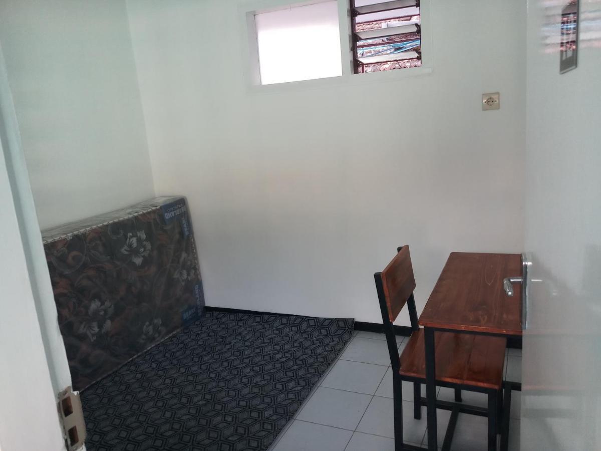Welirang 20B Homestay - Max 2 Orang Per Kamar Malang Bagian luar foto
